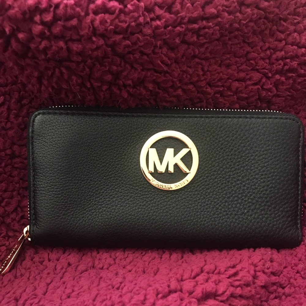 Michael Kors Wallet NWOT